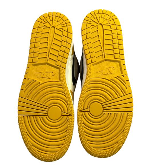 Nike Air Jordon 1 Retro High OG Sz 7Y / 8.5 Women FD1437 701 - Picture 6 of 7